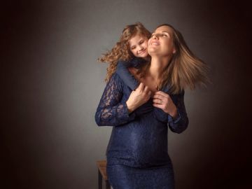 Coucou les amis,
 j'espère que vous allez bien ?😘

 J'ai eu la chance de recevoir une nouvelle fois cette magnifique famille pour cette deuxième grossesse,...