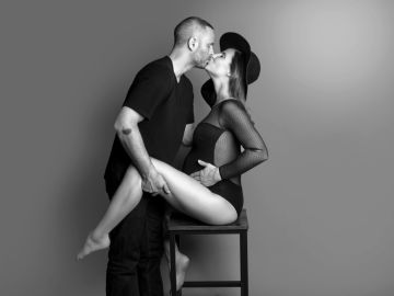 Bonsoir les amis, 

Voici encore la petite famille du bonheur dans un style intemporelle toute en émotion, vous êtes tellement magnifique, j'adore cette...